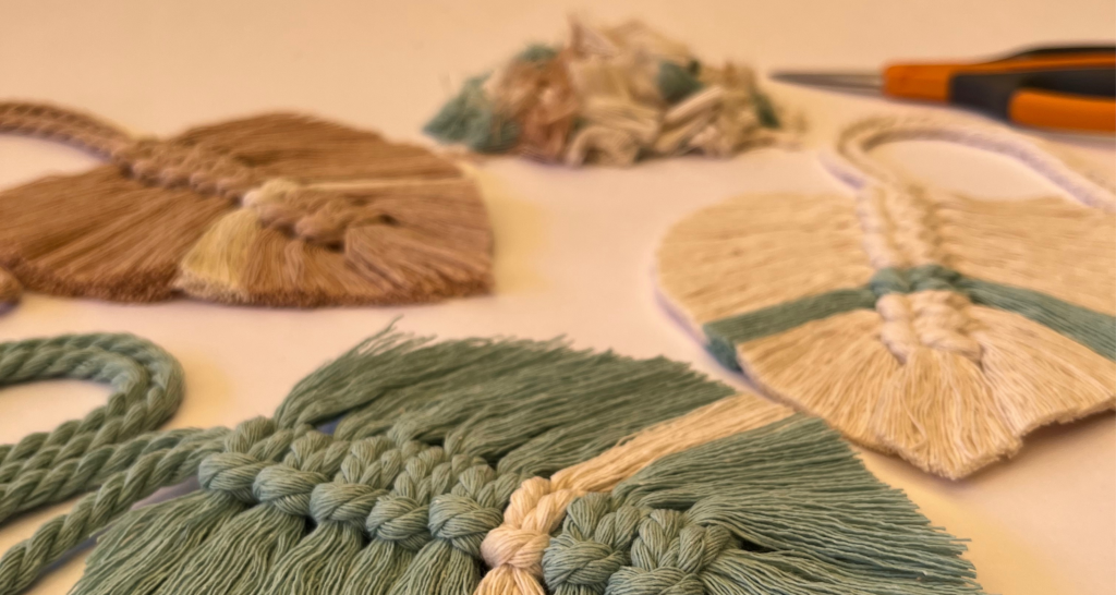 How to make macrame feathers my mum the dreamer